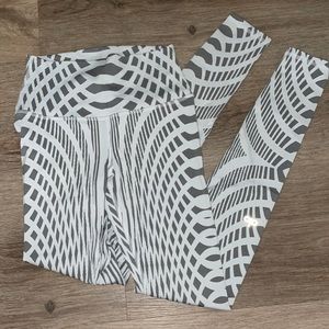 ALO high waisted leggings